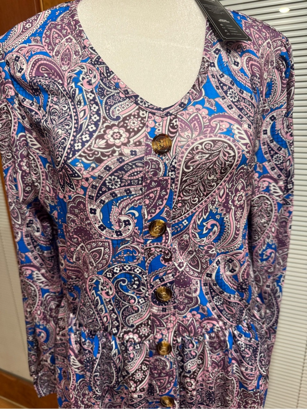 Fashion Classic Purple, White & Blue Paisley V-Neck Top pockets Women’s L